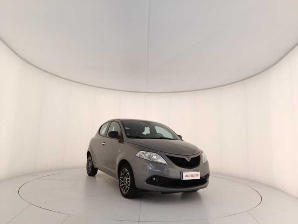 Lancia Ypsilon usata a Treviso (3)