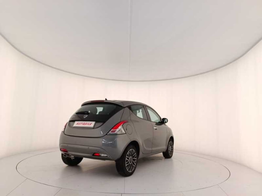 Lancia Ypsilon usata a Treviso (6)