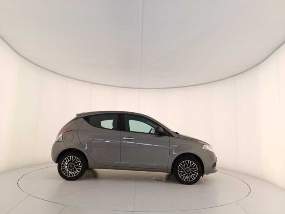 Lancia Ypsilon usata a Treviso (7)