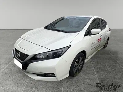 Nissan Leaf Acenta 40 kWh del 2021 usata a Rimini