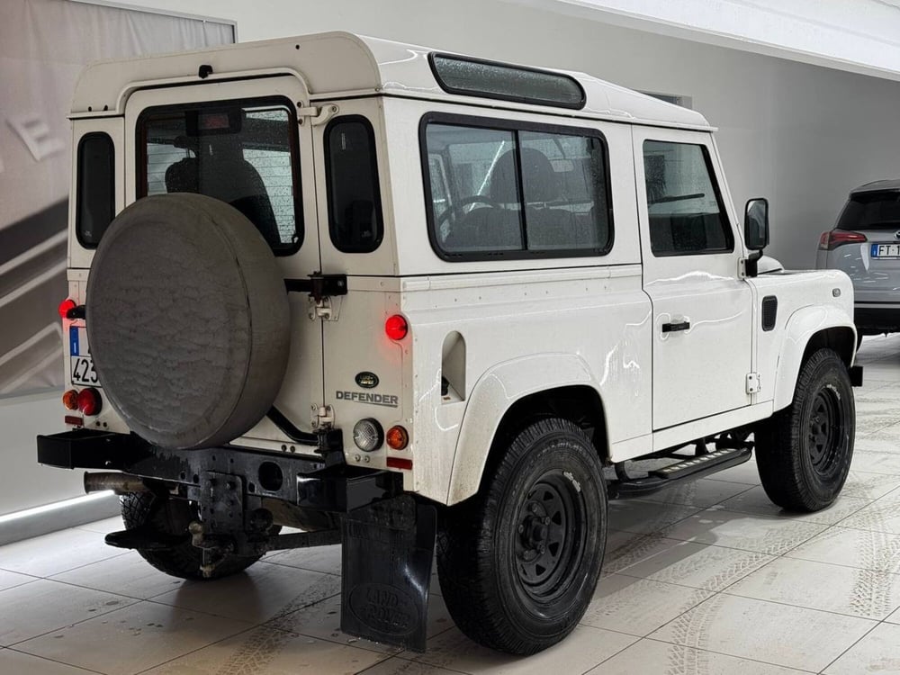 Land Rover Defender usata a Savona (4)