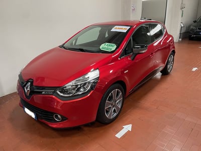 Renault Clio 1.2 75CV 5 porte Costume National  del 2015 usata a Altopascio