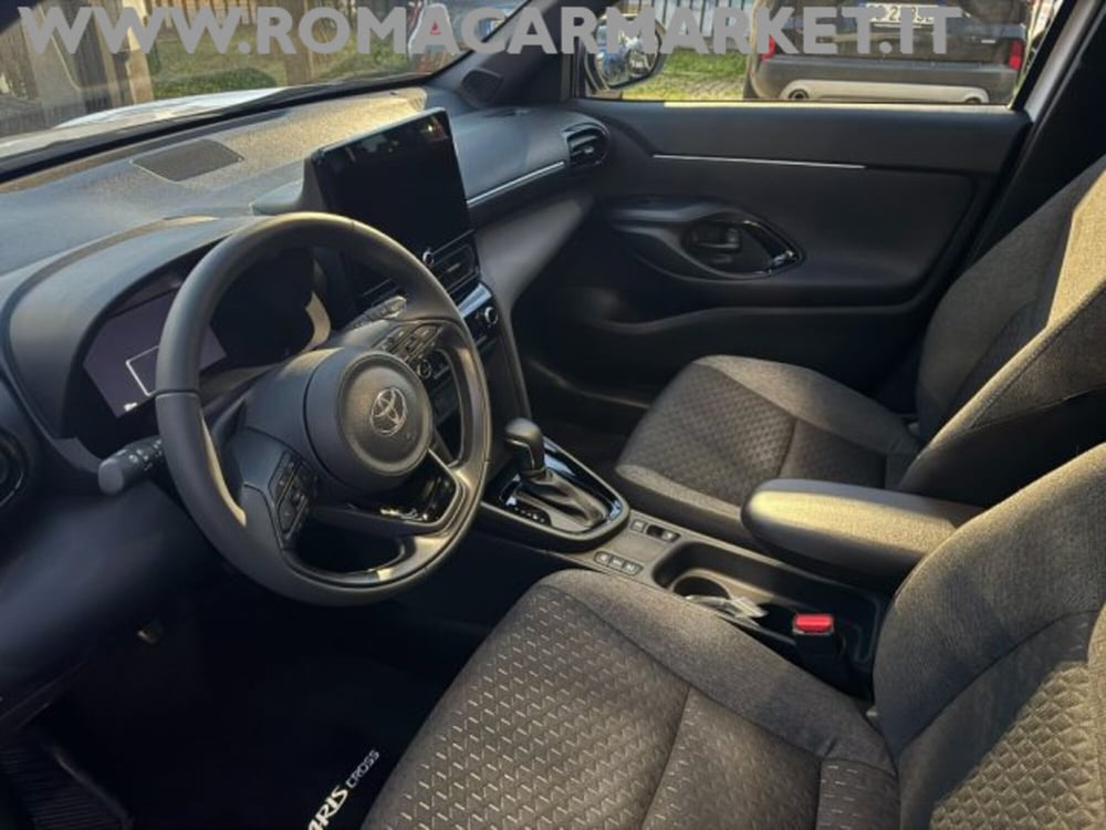 Toyota Yaris Cross nuova a Roma (15)