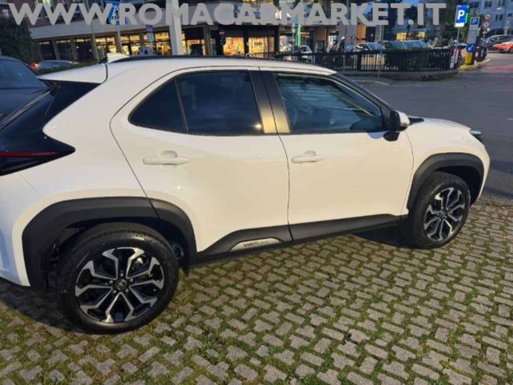 Toyota Yaris Cross nuova a Roma (5)