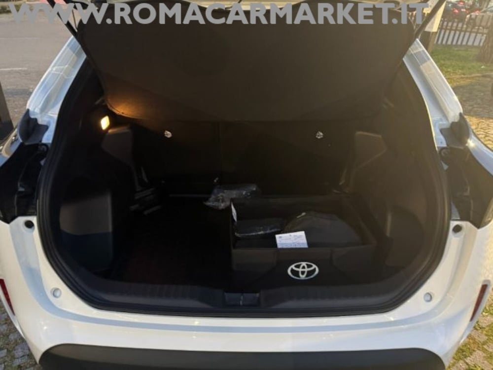 Toyota Yaris Cross nuova a Roma (7)