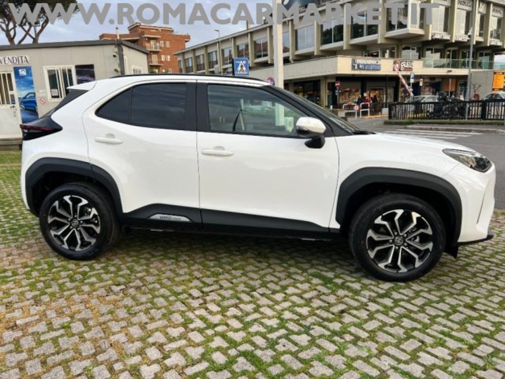 Toyota Yaris Cross nuova a Roma (9)