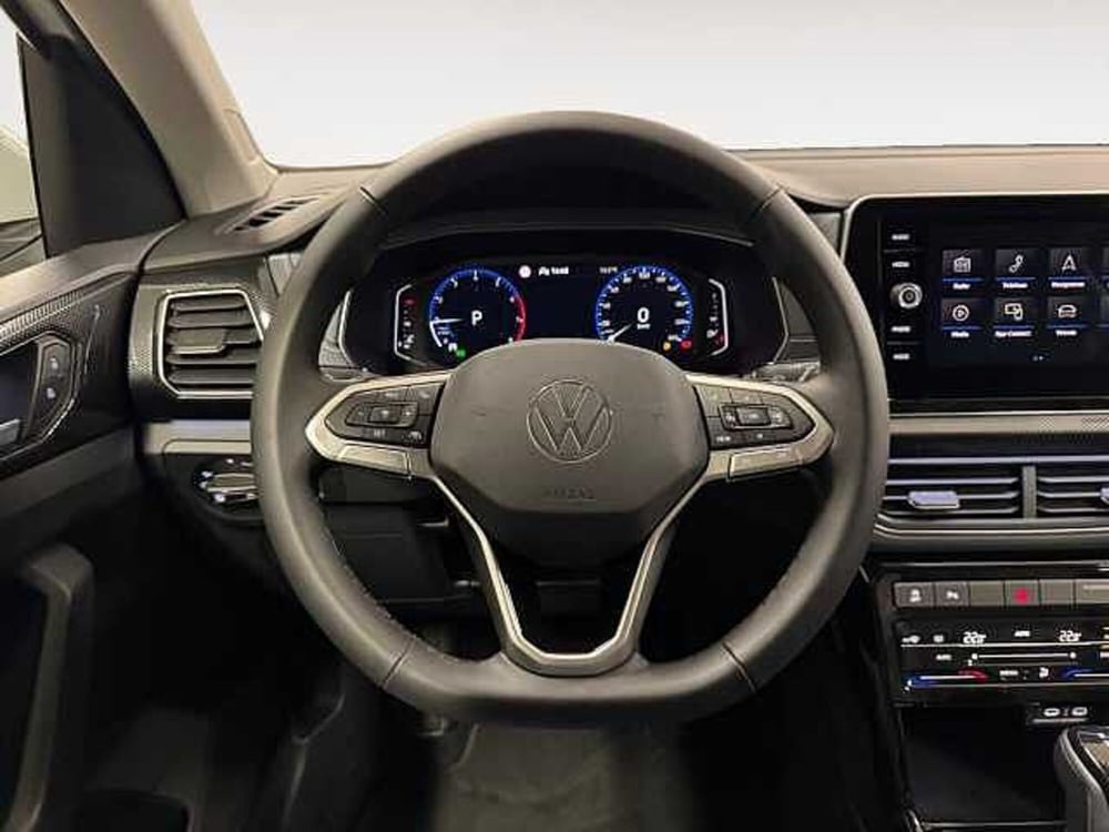 Volkswagen T-Cross nuova a Lecco (10)