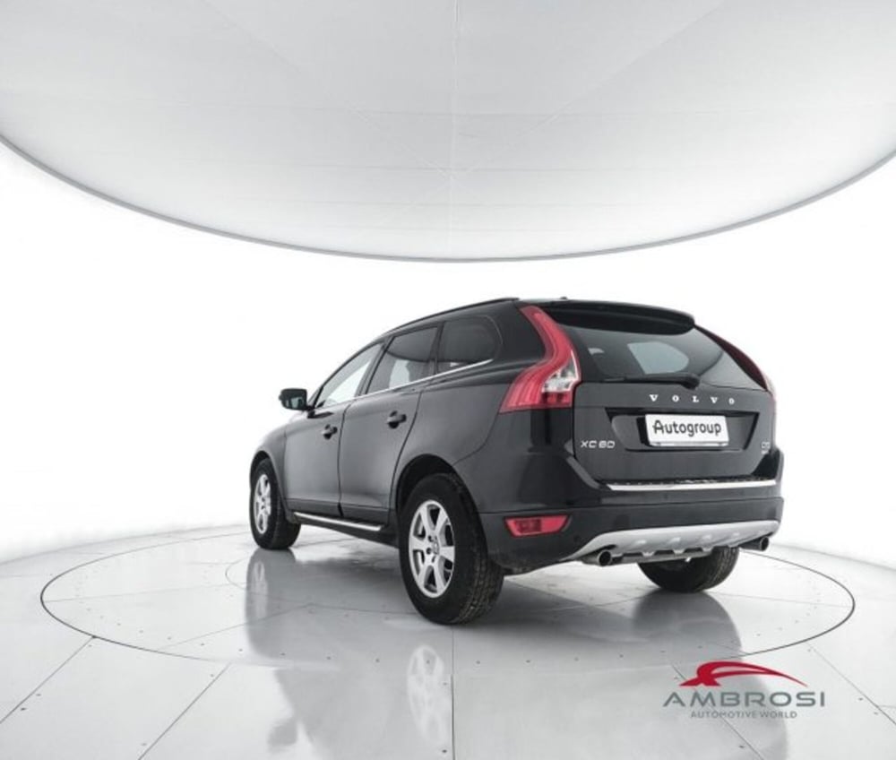 Volvo XC60 usata a Perugia (4)