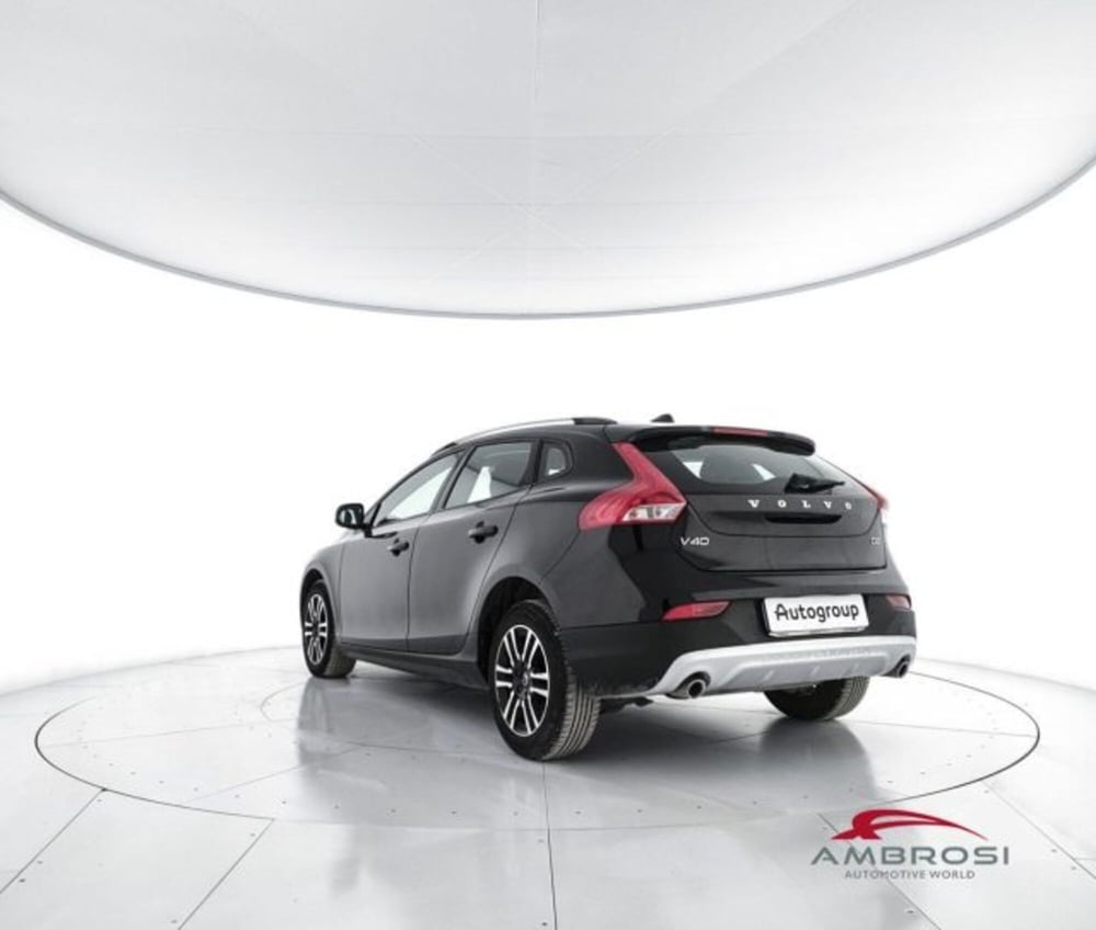 Volvo V40 Cross Country usata a Perugia (4)