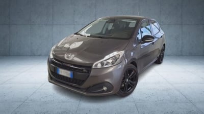 Peugeot 208 Turbo 110 EAT6 S&amp;S 5 porte GT Line  del 2019 usata a Verona