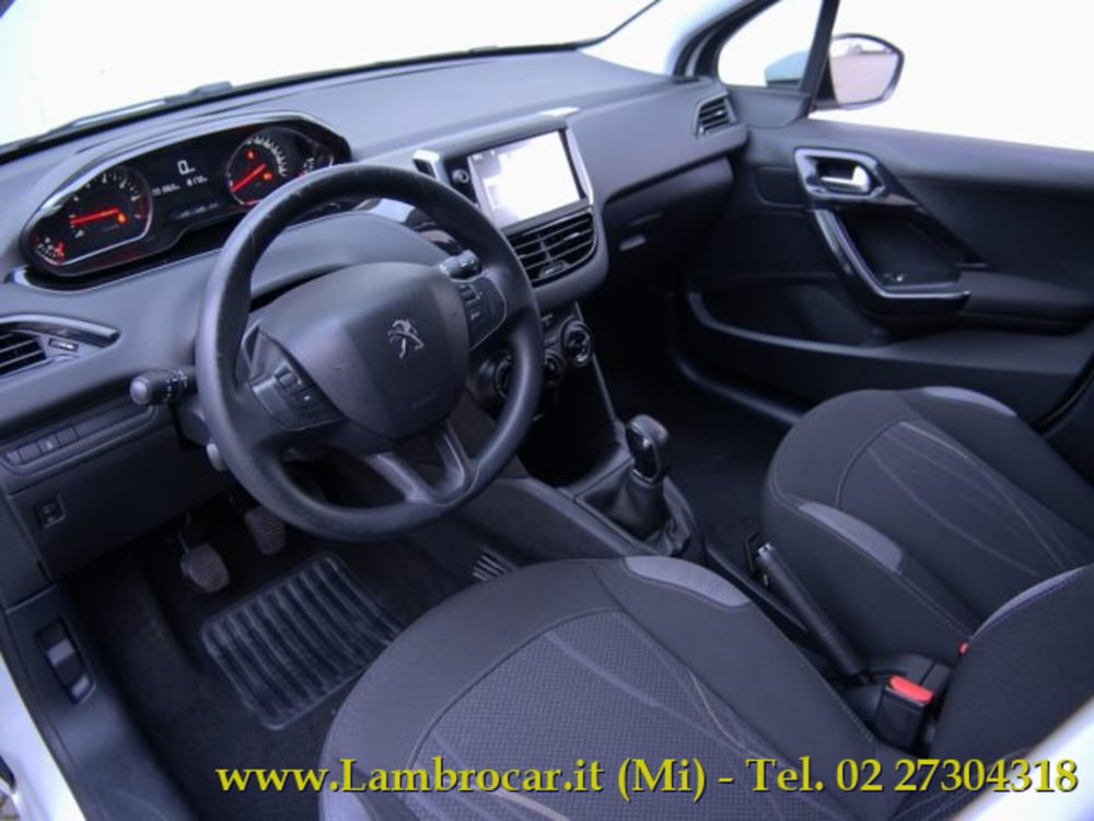 Peugeot 208 usata a Milano (3)