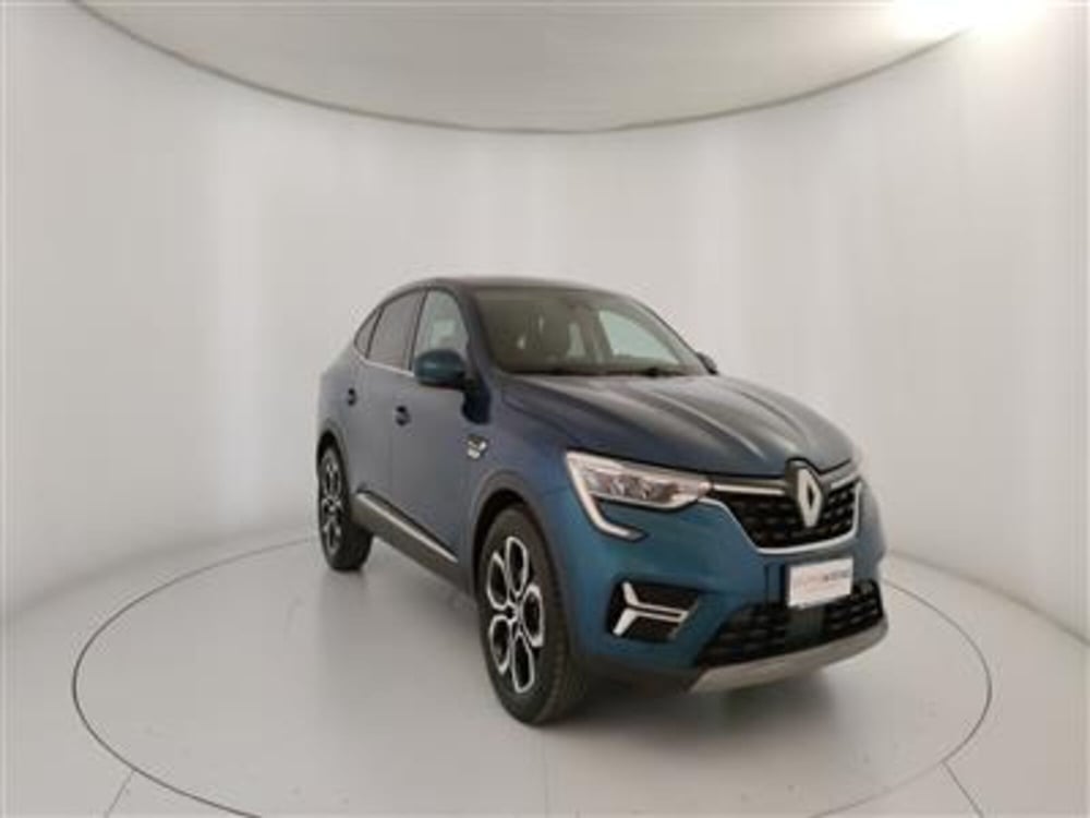 Renault Arkana usata a Bari (11)