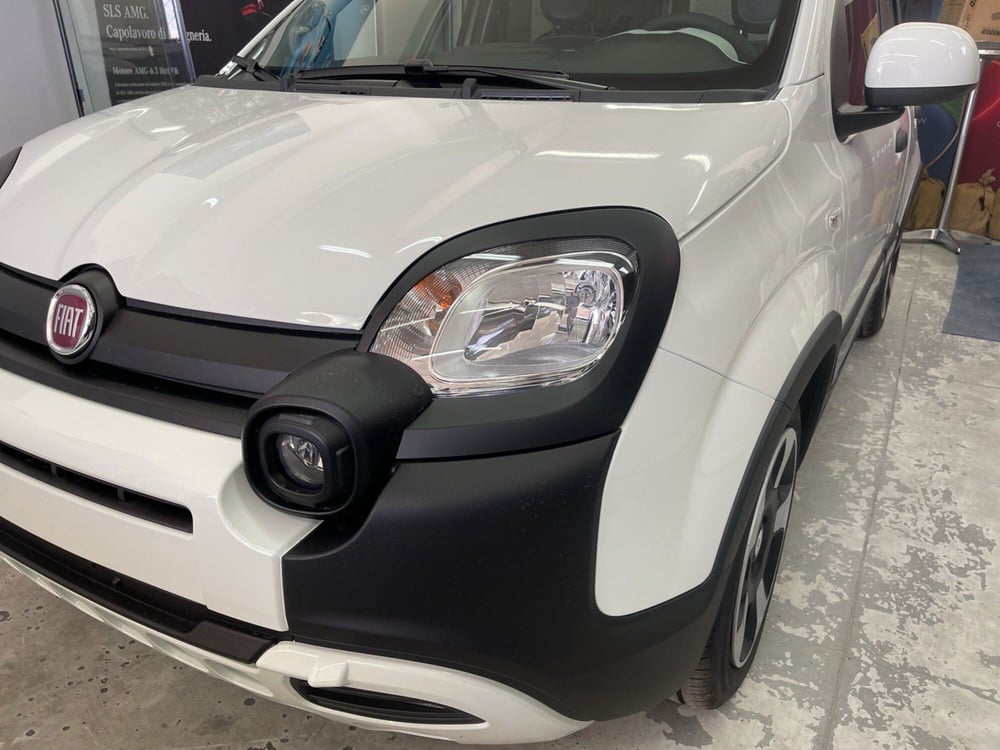 Fiat Panda Cross nuova a Brindisi (9)