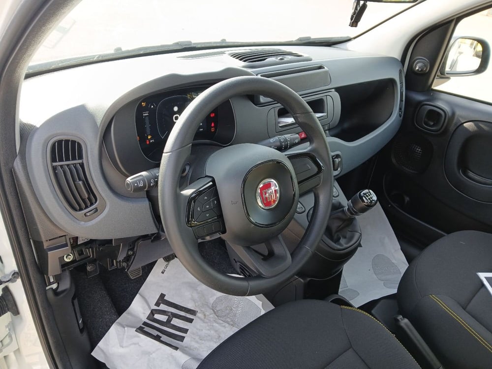 Fiat Panda Cross nuova a Brindisi (16)