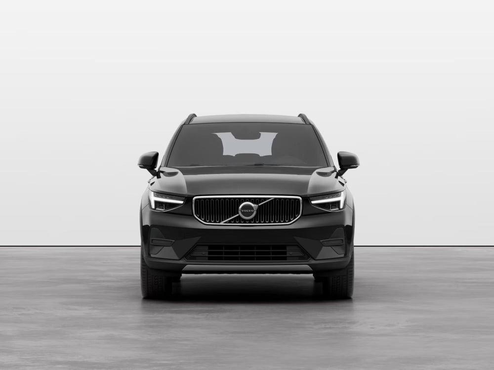 Volvo XC40 nuova a Bari (3)