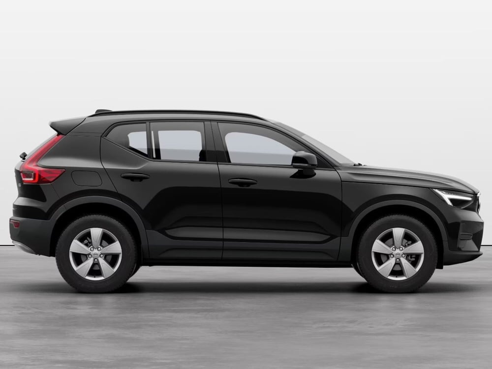 Volvo XC40 nuova a Bari (5)