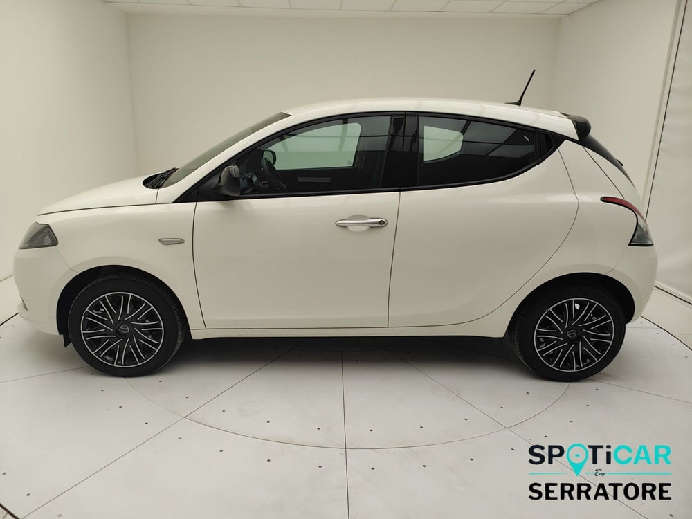 Lancia Ypsilon usata a Como (4)