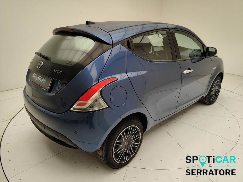 Lancia Ypsilon usata a Como (5)