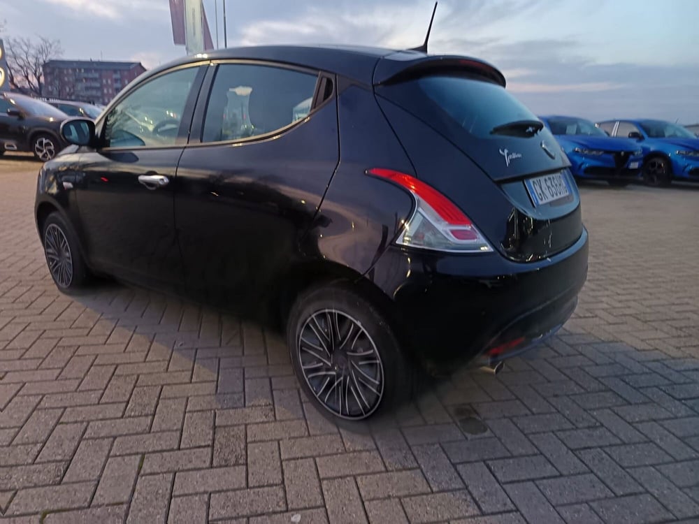 Lancia Ypsilon usata a Alessandria (7)