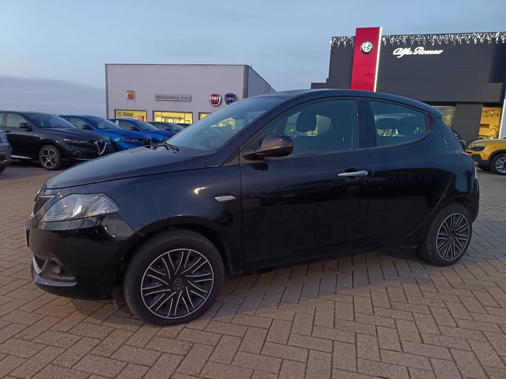 Lancia Ypsilon usata a Alessandria (8)