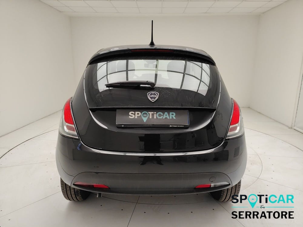 Lancia Ypsilon usata a Como (6)