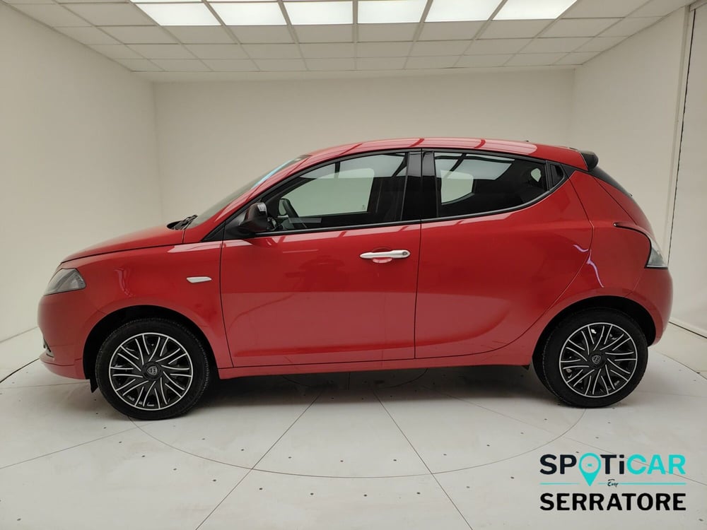 Lancia Ypsilon usata a Como (4)