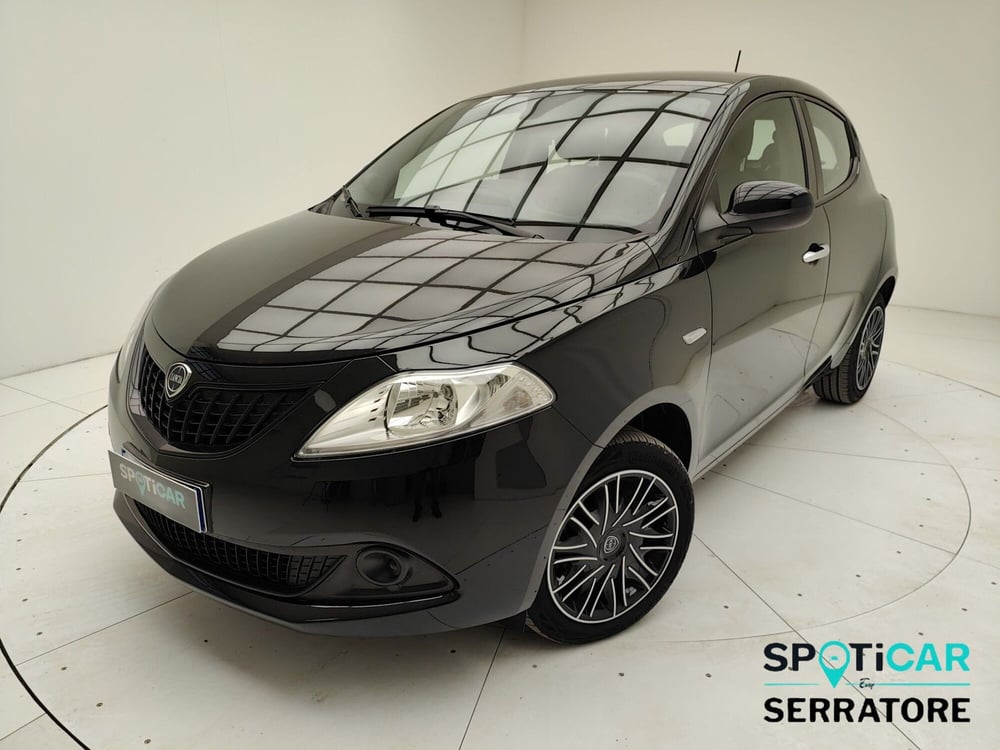 Lancia Ypsilon usata a Como