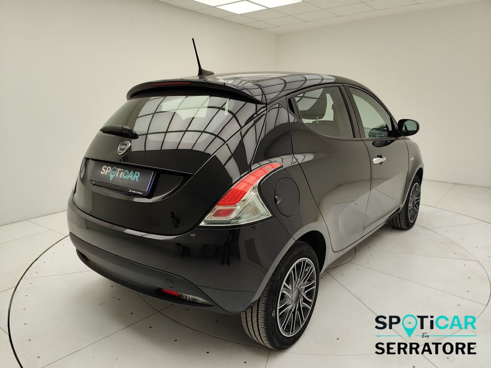 Lancia Ypsilon usata a Como (5)