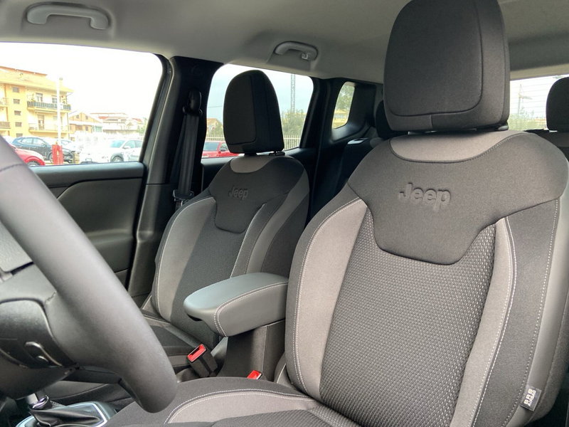 Jeep Renegade nuova a Chieti (17)