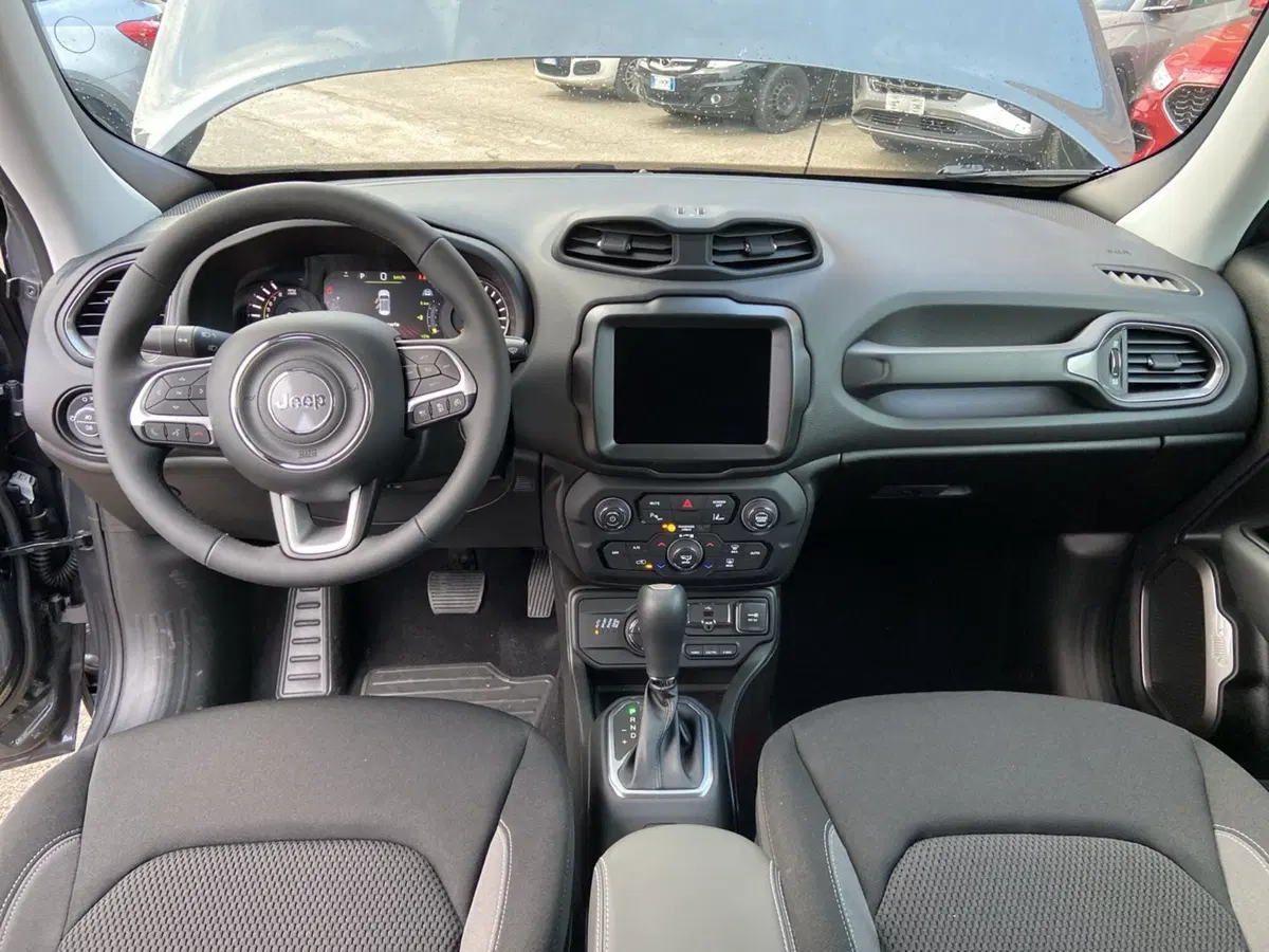 Jeep Renegade nuova a Chieti (18)