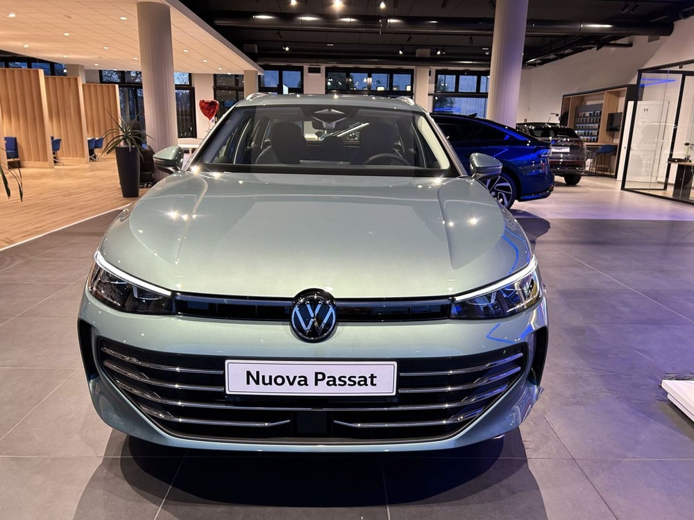 Volkswagen Passat nuova a Padova (2)