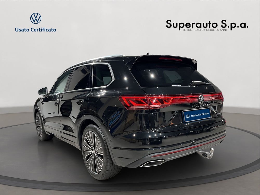 Volkswagen Touareg nuova a Padova (5)