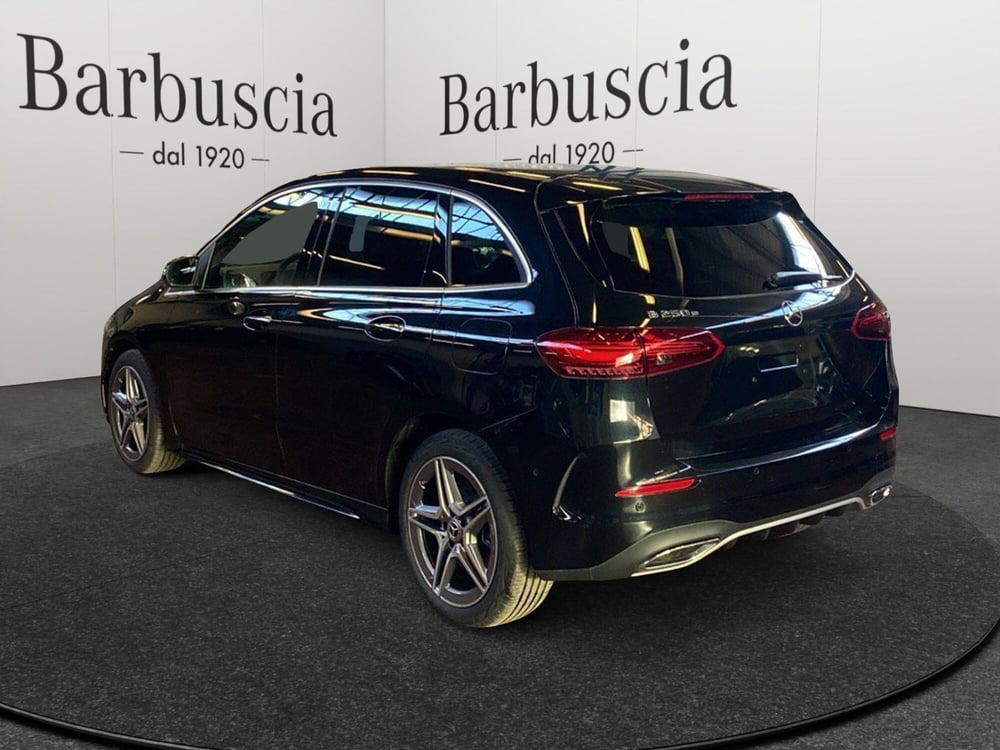 Mercedes-Benz Classe B nuova a Pescara (4)