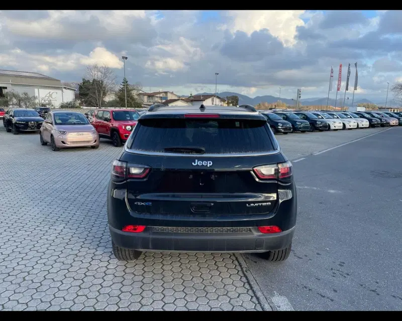 Jeep Compass nuova a Lucca (4)