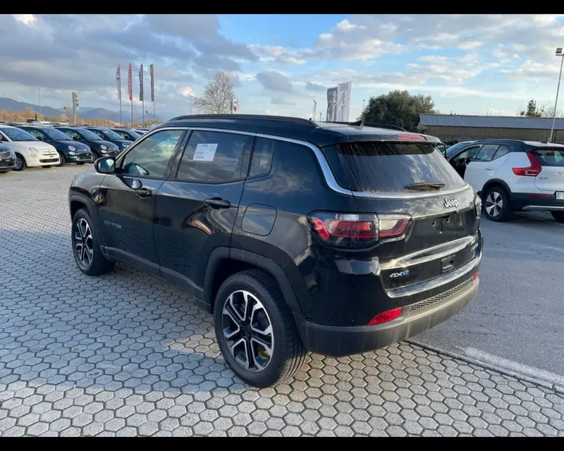 Jeep Compass nuova a Lucca (5)
