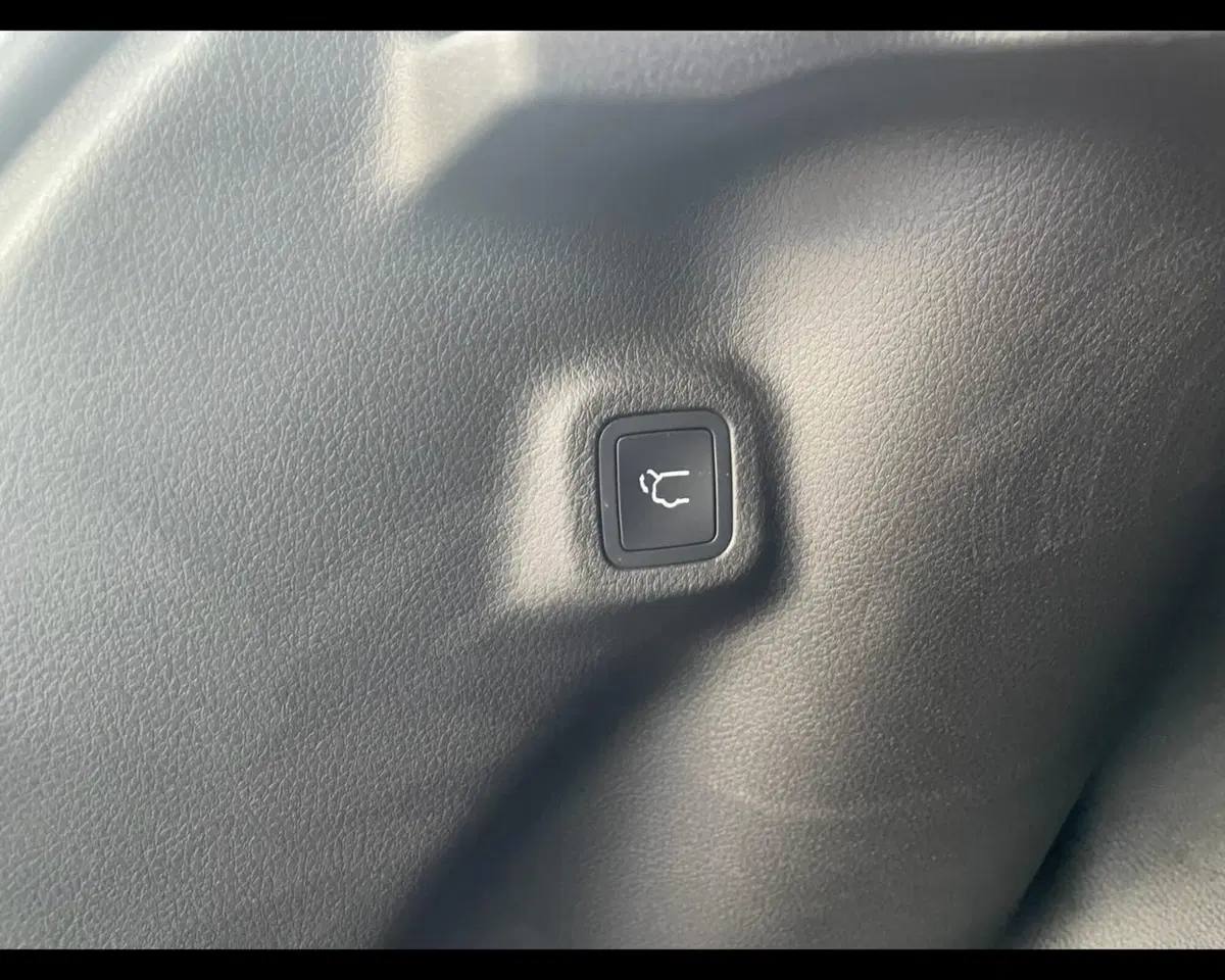 Jeep Compass nuova a Lucca (17)