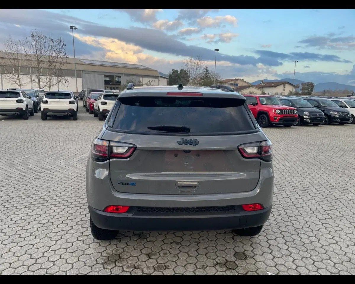 Jeep Compass nuova a Lucca (6)