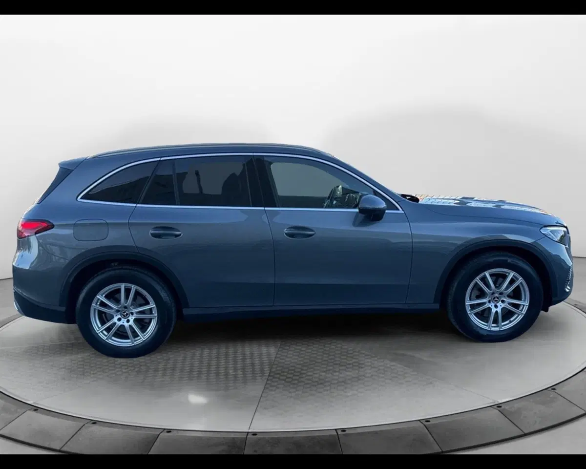 Mercedes-Benz GLC SUV usata a Caserta (5)