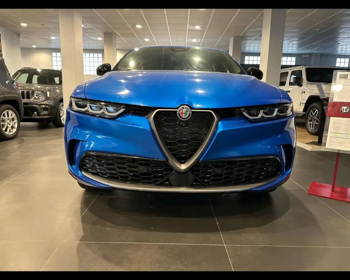Alfa Romeo Tonale nuova a Lucca (2)