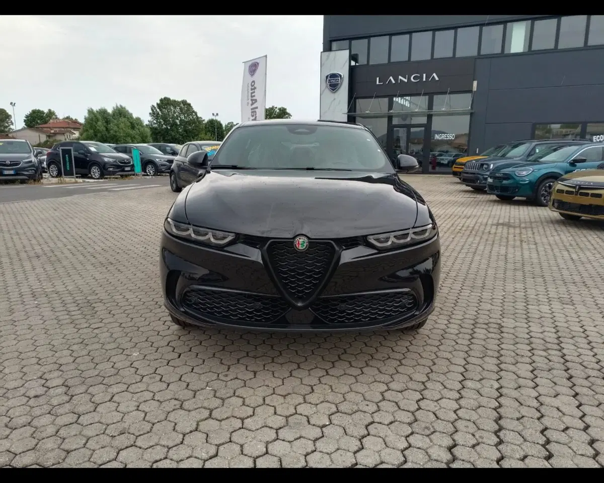 Alfa Romeo Tonale nuova a Lucca (2)