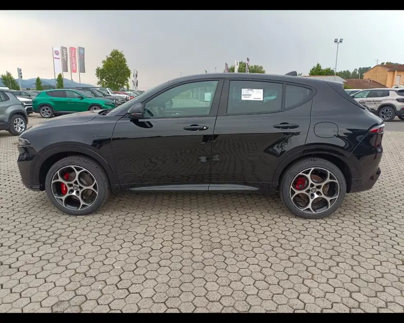 Alfa Romeo Tonale nuova a Lucca (4)