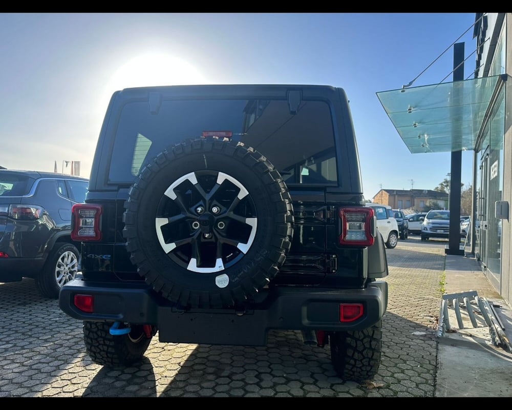 Jeep Wrangler Unlimited nuova a Lucca (6)