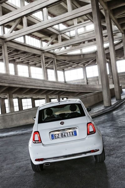 Fiat 500 1.0 Hybrid Club nuova a Bari