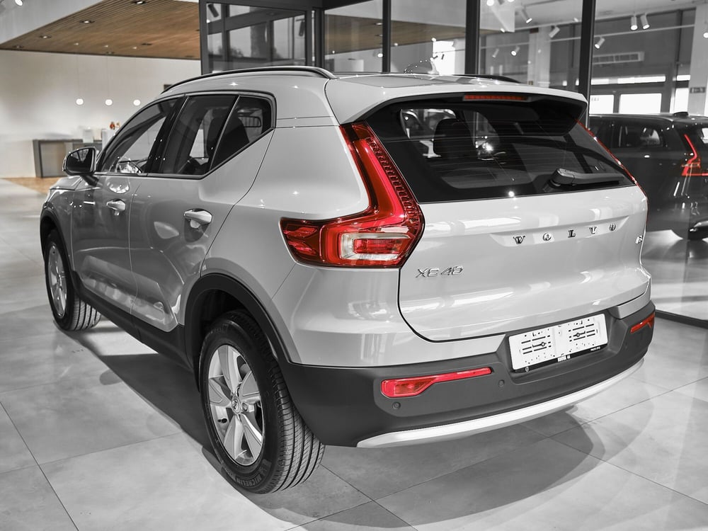 Volvo XC40 nuova a Prato (6)