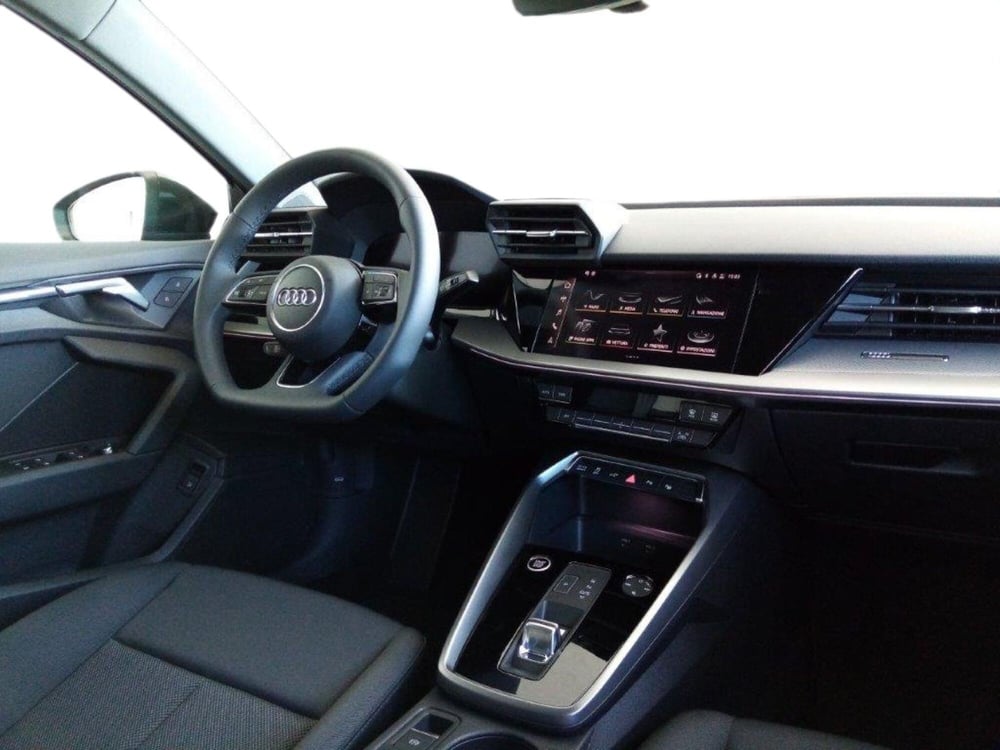 Audi A3 Sportback nuova a Bari (4)