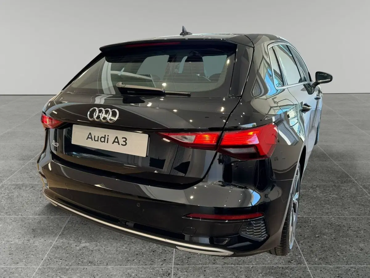 Audi A3 Sportback nuova a Bari (2)