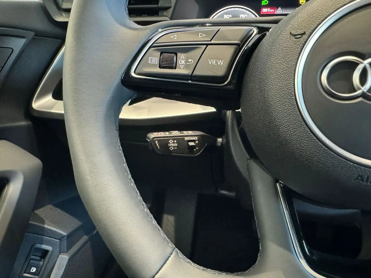 Audi A3 Sportback nuova a Bari (8)