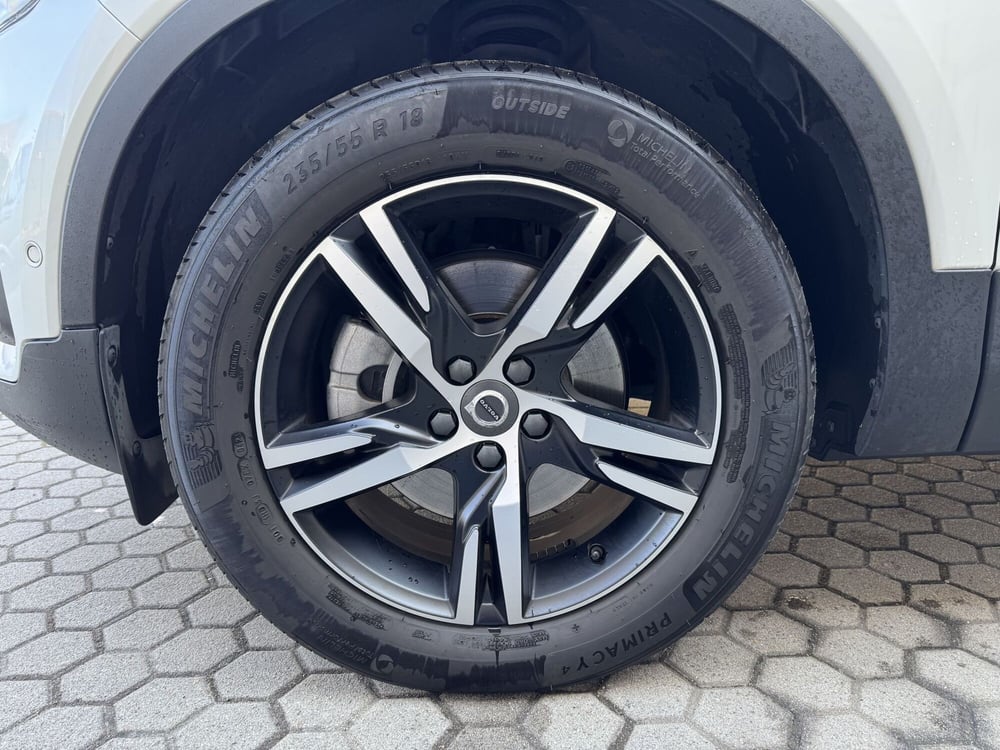 Volvo XC40 usata a Como (13)