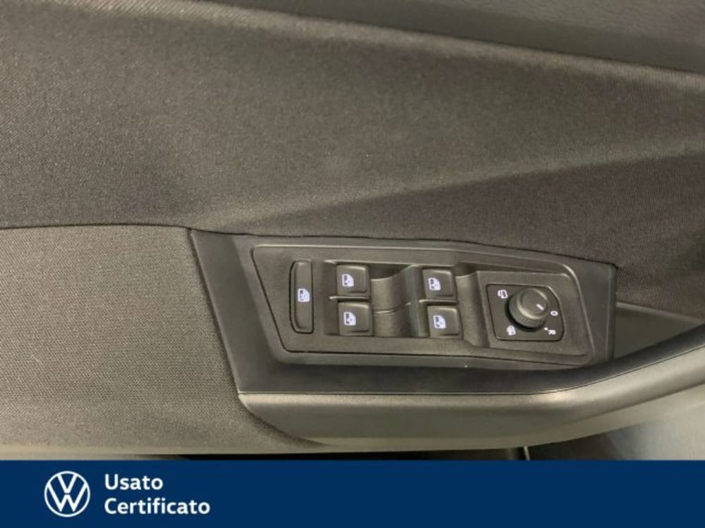 Volkswagen T-Roc nuova a Vicenza (16)