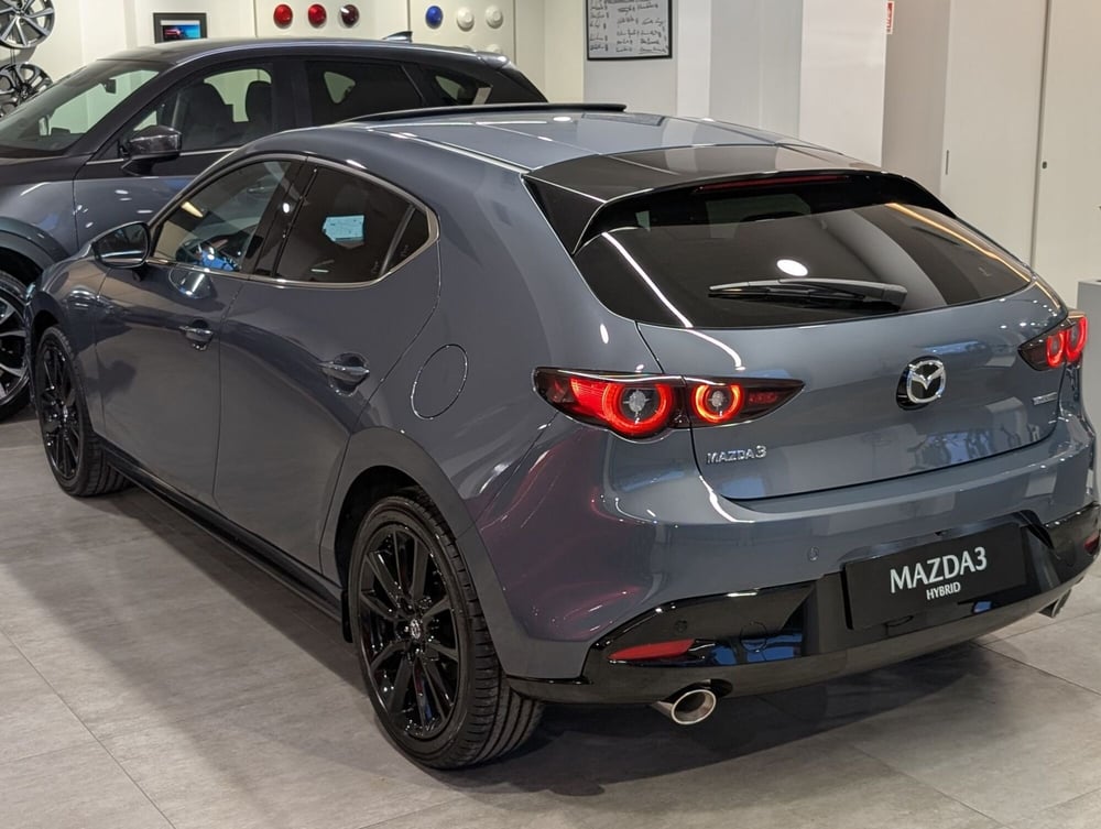 Mazda Mazda3 Hatchback nuova a Napoli (4)